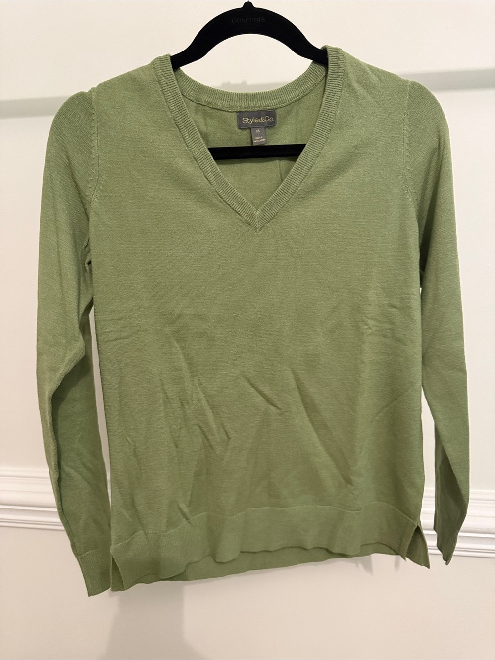 Style & Co. Light Green V-Neck Sweater